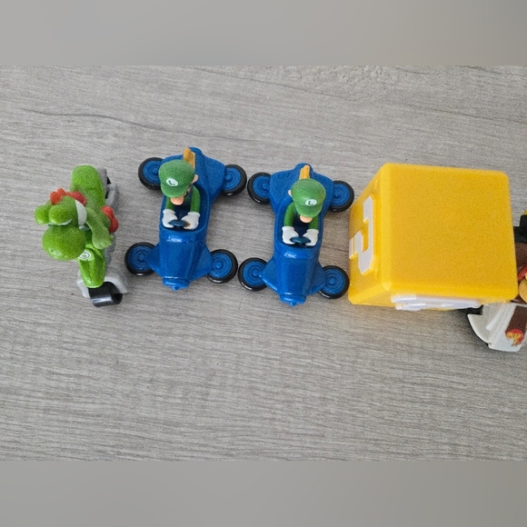 Super Mario Bros Toys Lot Of 6 Luigi Yoshi Donkey Diddy Kong ? Sound Box - Picture 5 of 5